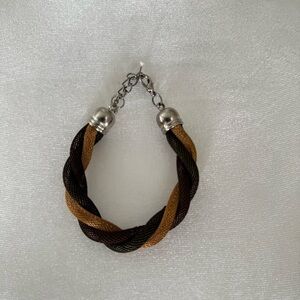 Elegant Twisted Bracelet in Black and Brown